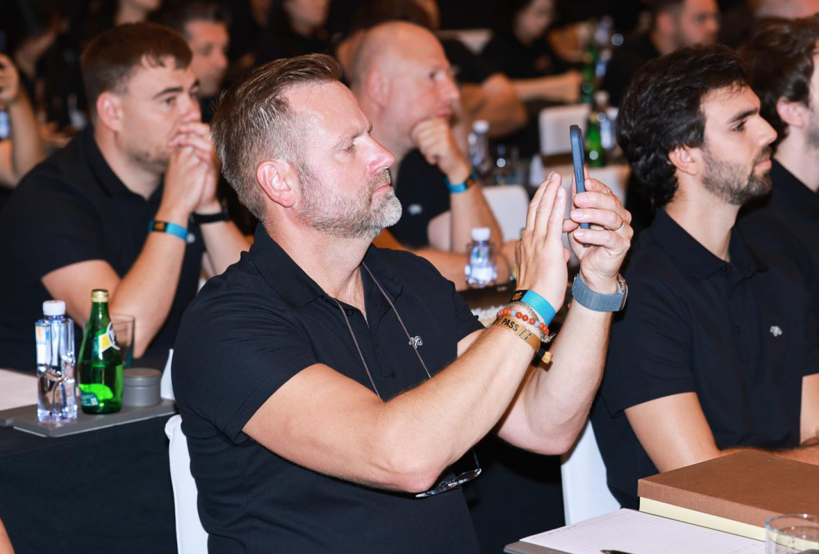 BIHUI ja VINON Group 20. sünnipäev. Plaadimehed Shanghais